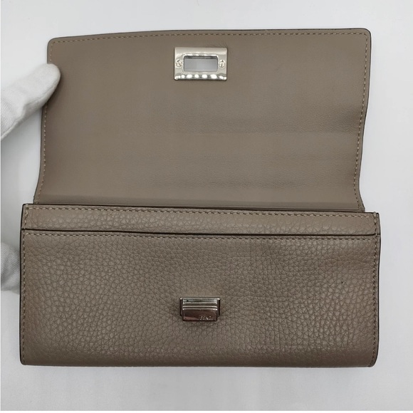 Fendi Peekaboo Continental Wallet - Picture 6 of 12